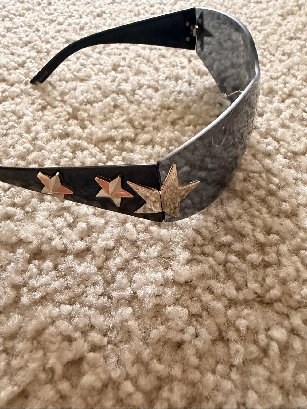 Star-Accent Black Shield Sunglasses - Designer Style